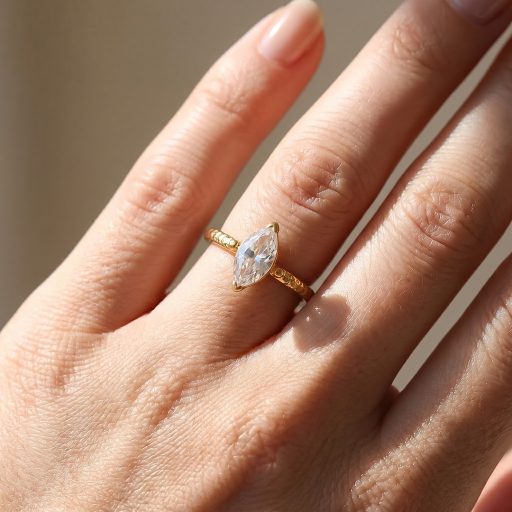 Marquise Light aranyozott gyűrű