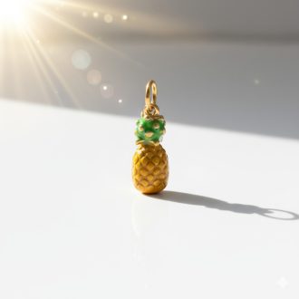 Ananász charm, aranyozott